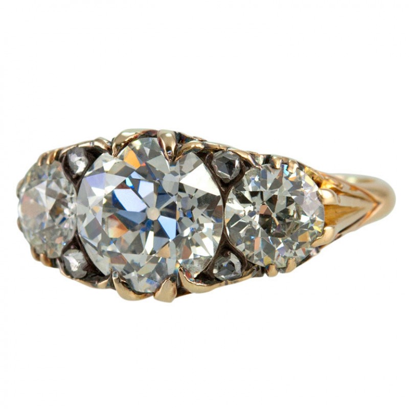 Victorian Ring With Three Old European Cut Diamonds
