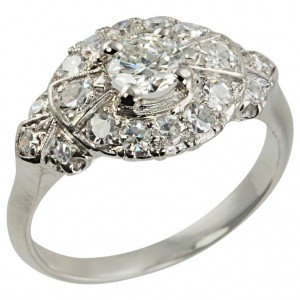 1940s Diamond Platinum Bow-Shaped Ring